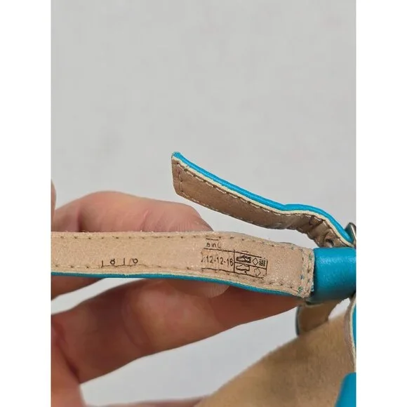 Vionic Womens Turquoise Sandals W/ Gold Pyramid Studs Adjustable Strap Size 8 - Picture 3 of 10